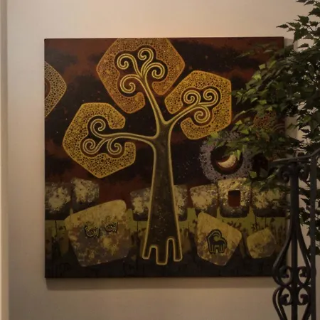 アパート Three Cities