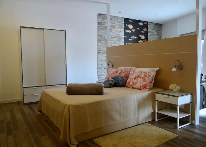 Three Cities Apartman *