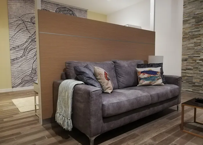 Apartment Three Cities *