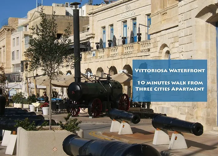 Apartment Three Cities *