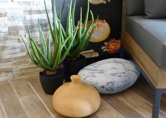 Apartment Three Cities *